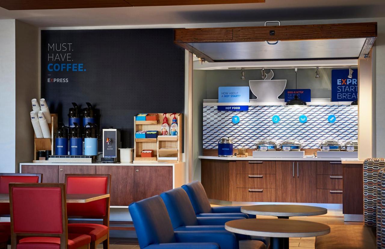 Holiday Inn Express & Suites - Stafford Nw - Sugar Land By Ihg Екстер'єр фото