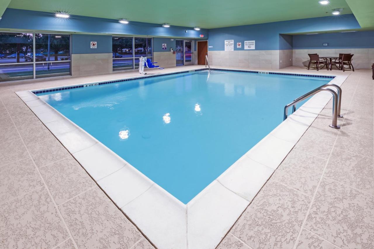 Holiday Inn Express & Suites - Stafford Nw - Sugar Land By Ihg Екстер'єр фото