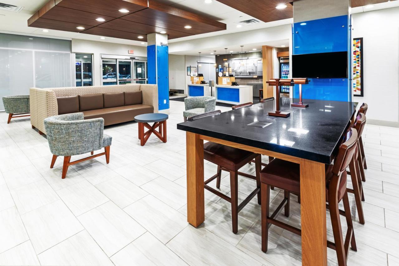 Holiday Inn Express & Suites - Stafford Nw - Sugar Land By Ihg Екстер'єр фото