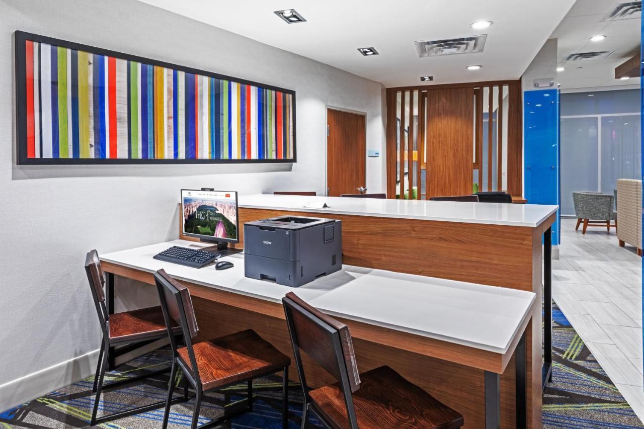 Holiday Inn Express & Suites - Stafford Nw - Sugar Land By Ihg Екстер'єр фото