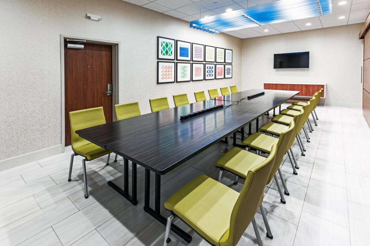 Holiday Inn Express & Suites - Stafford Nw - Sugar Land By Ihg Екстер'єр фото