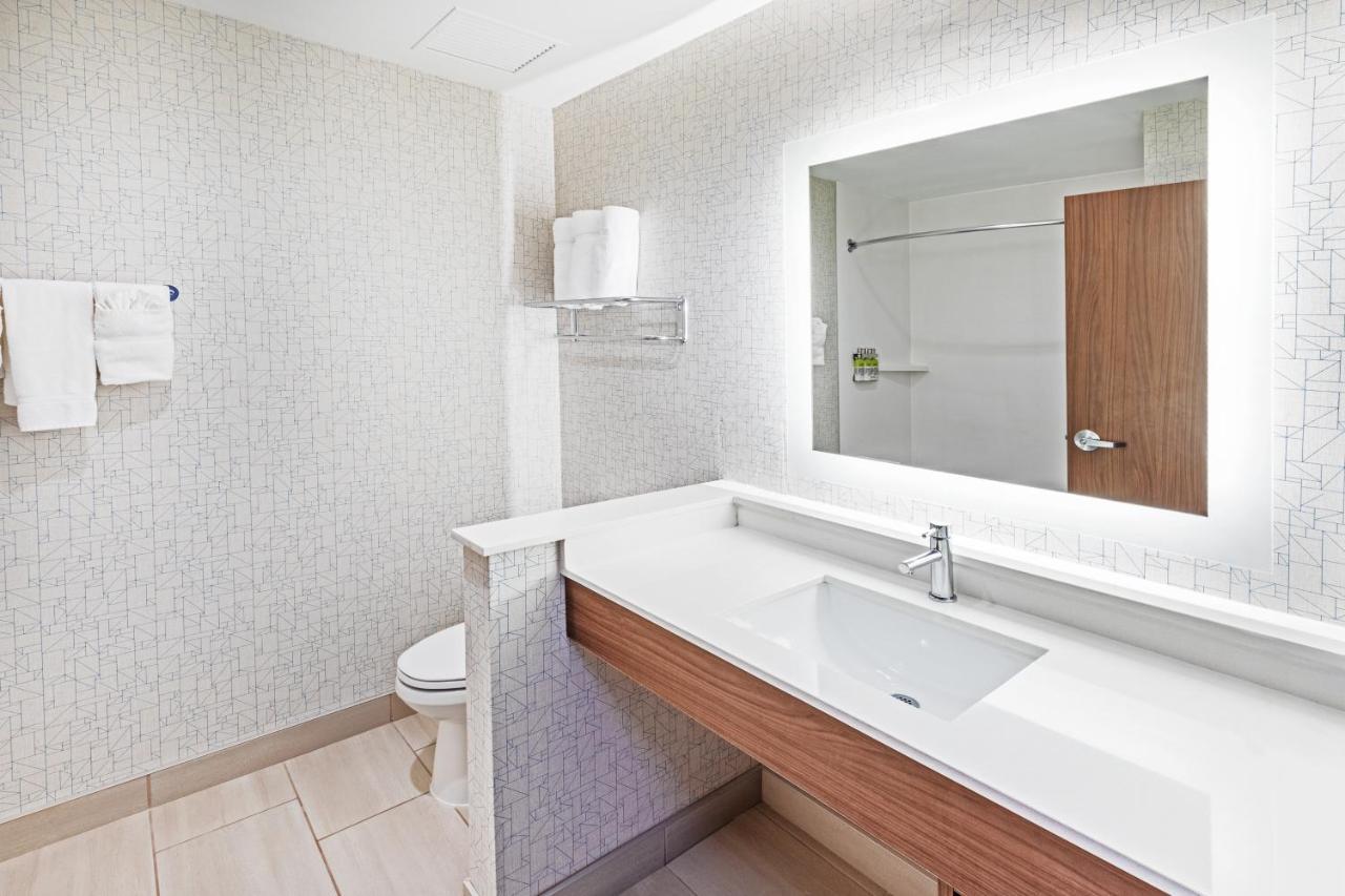 Holiday Inn Express & Suites - Stafford Nw - Sugar Land By Ihg Екстер'єр фото